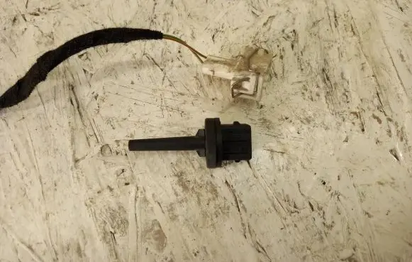 Volkswagen PASSAT B5 Interior temperature sensor 4A0820539