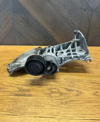 Nissan Qashqai Generator/alternator bracket 8200669494