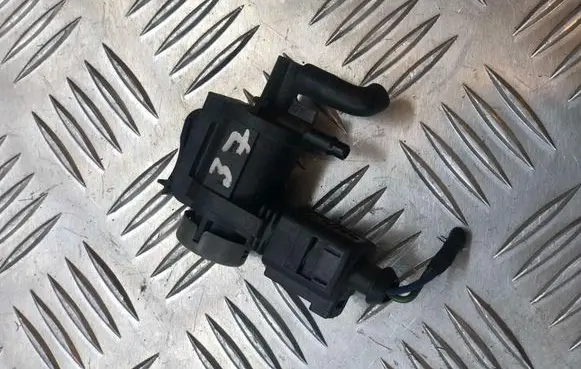 Volkswagen PASSAT B6 Turbo solenoid valve 1K0906283A