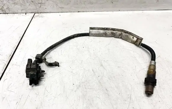 Volkswagen Golf II Lambda probe sensor 30751545 0258007332