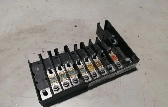 Volkswagen Transporter - Caravelle T6 Fuse module 7E6970187CT