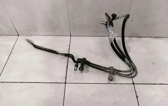 Mercedes-Benz S W222 Engine coolant pipe/hose A2223200354