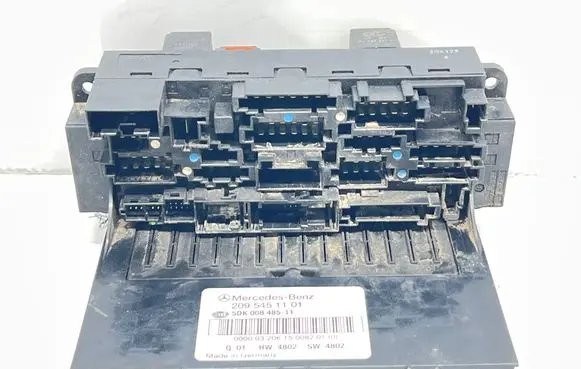Mercedes-Benz CLK A209 C209 Fuse module 2095451101 5DK00848511