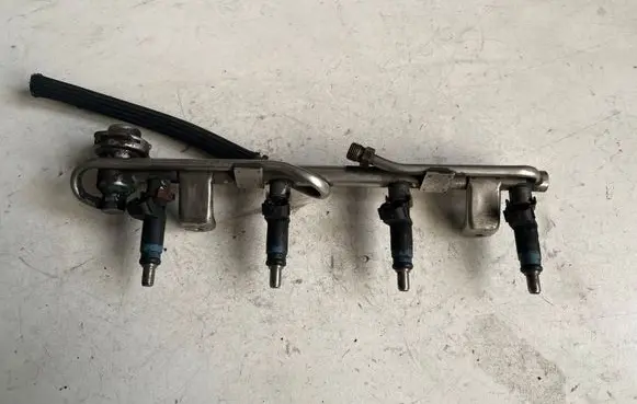 Audi A4 S4 B6 8E 8H Fuel injectors set 06B133551K 058133681