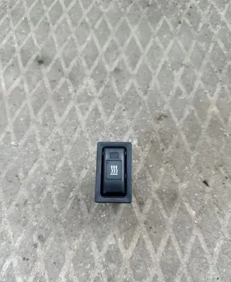 Toyota Avensis T250 Windscreen/window heater switch 153261