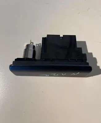Land Rover Discovery 4 - LR4 AUX in-socket connector 5H2219C065AA 903916000016