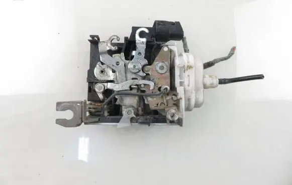 Audi A3 S3 8L Front door lock 