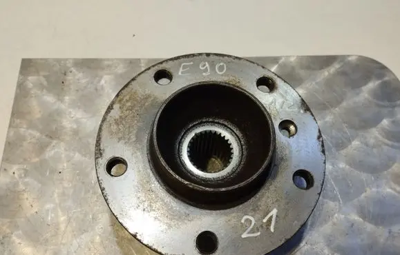BMW 3 E90 E91 Rear wheel hub