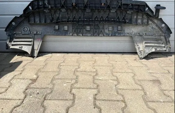 Front bumper skid plate/under tray