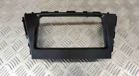 Toyota Prius+ (ZVW40) Radio/GPS head unit trim 5540547091