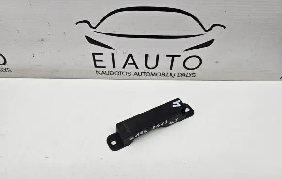 Mercedes-Benz GL X166 Keyless system antenna A1668200075 33503401