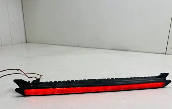 Volkswagen PASSAT B5.5 Third/center stoplight 1J6945097D