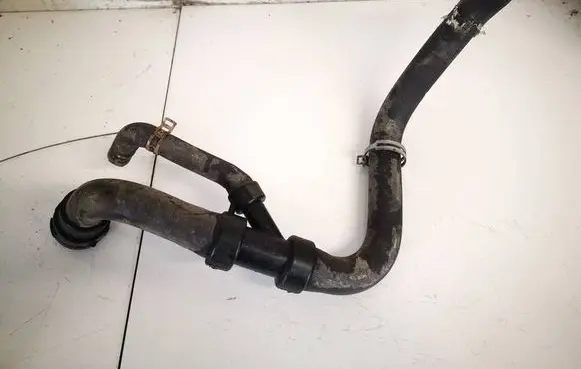 Ford Mondeo MK IV Engine coolant pipe/hose