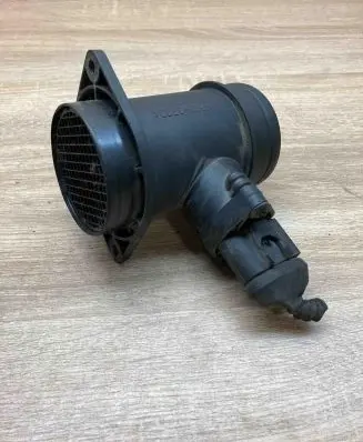 Volkswagen PASSAT B5 Mass air flow meter 0281002216