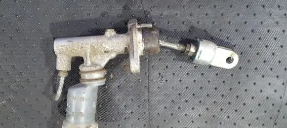 Mitsubishi Galant Clutch master cylinder