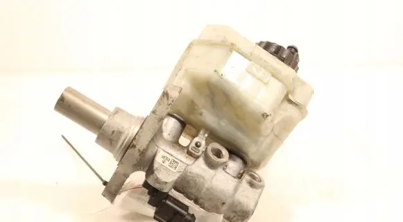 Volkswagen Tiguan Master brake cylinder 2501XJPF