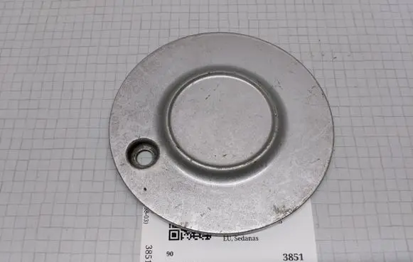 Opel Astra G Non-original wheel cap 