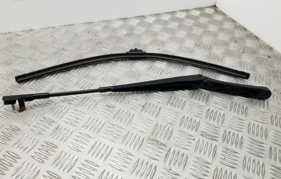 Skoda Octavia Mk2 (1Z) Front wiper blade arm 1Z1955409A