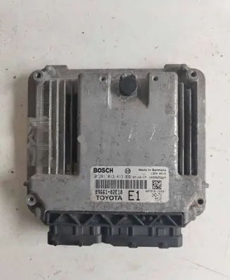 Toyota Auris 150 Engine control unit/module 0281013413 8966102E10