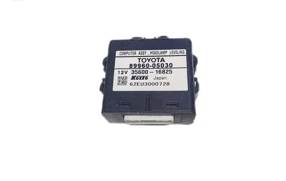 Toyota Avensis T250 Light module LCM 89960-05030