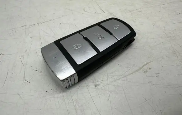 Volkswagen PASSAT CC Ignition key/card 