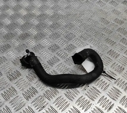 Engine coolant pipe/hose