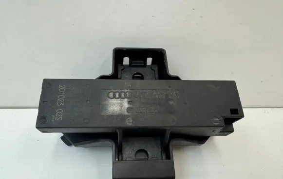 Audi Q7 4M Aerial GPS antenna 4M0907247