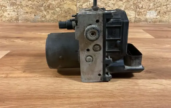 Ford Mondeo Mk III ABS Pump 0265950076 32953 385219