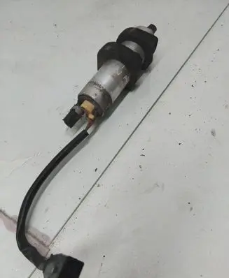 Audi A6 S6 C6 4F Fuel injection high pressure pump 8K0906095B