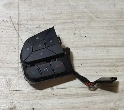 Fiat 500X Steering wheel buttons/switches 639776400A