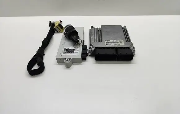 BMW 5 E60 E61 Engine ECU kit and lock set 0281012190 7798422 18560176