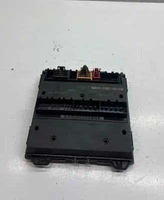 Skoda Fabia Mk1 (6Y) Comfort/convenience module 6Q1937049F