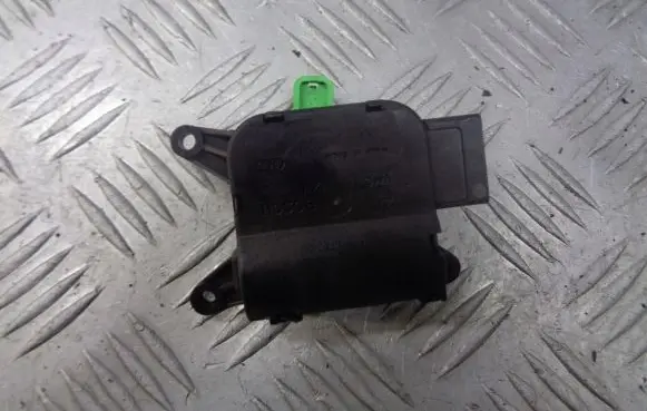 Seat Toledo II (1M) A/C air flow flap actuator/motor 1J1907511G