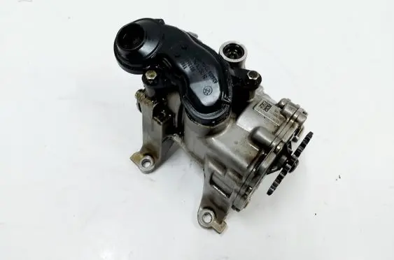 BMW X3 G01 Oil pump 8570595
