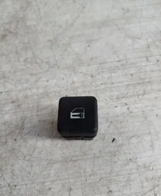 BMW 5 E39 Central locking switch button 8360828