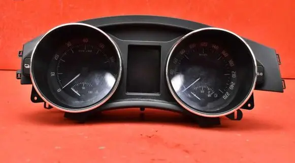 Skoda Superb B6 (3T) Speedometer (instrument cluster) 3T1920811L