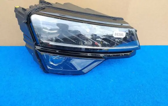 Skoda Karoq Headlight/headlamp 57B941016C