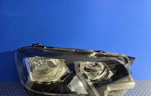 Peugeot Rifter Headlight/headlamp 9816826880