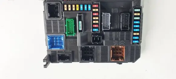 Peugeot 2008 I Fuse box set 98198500800 9819850080
