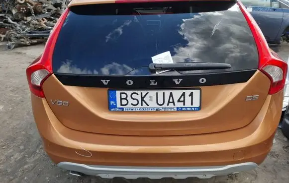 Volvo V60 Tailgate/trunk/boot lid VOLVO V60 KLAPA 704
