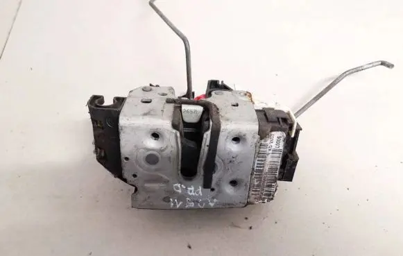 Dodge Caliber Front door lock p04589416ae