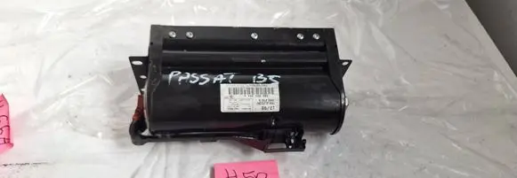 Volkswagen PASSAT B5 Passenger airbag 3B0880204A