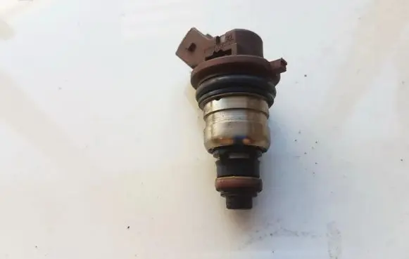 Fuel injector
