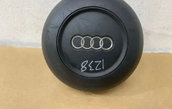 Audi TT TTS Mk2 Steering wheel airbag 8J0880201H 609450700 670ASG140018H7