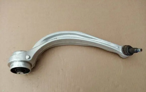 Audi e-tron Front lower control arm/wishbone 4M0407695C 4M0407693F