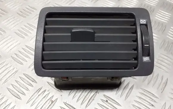 KIA Carens II Dashboard air vent grill cover trim OK2FA-64-71Y