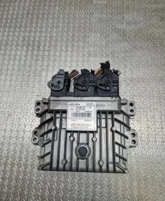 Renault Megane III Engine control unit/module 237100914R 28304871