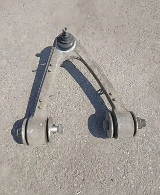 Maserati Quattroporte Front control arm 206582