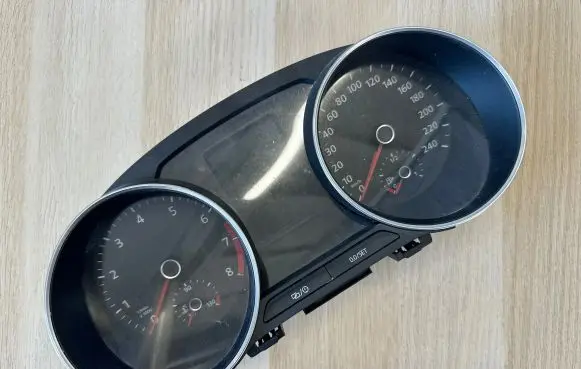 Seat Ibiza IV (6J,6P) Speedometer (instrument cluster) 6C0920740A