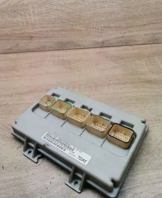 Chrysler Voyager Central body control module 04727072AE P04727072AE
